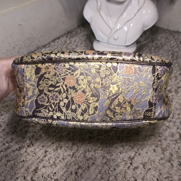 Vintage Red and Gold Floral Clutch - Picture 6 of 11